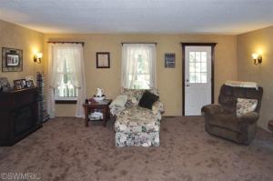 504 W Bridge St, Plainwell, MI 49080 photo 5