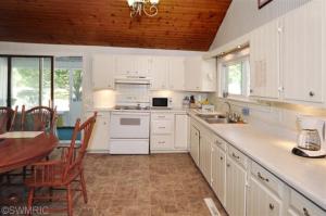 504 W Bridge St, Plainwell, MI 49080 photo 8