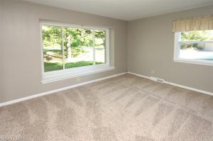 315 Midlakes Blvd, Plainwell, MI 49080 photo 13