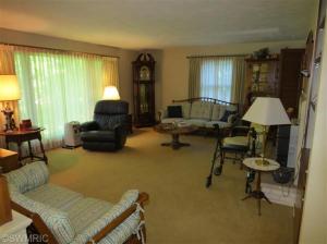 429 6th St, Plainwell, MI 49080 photo 2
