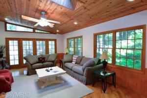13639 Johnson Ln, Harbert, MI 49115 photo 2