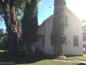 509 Rust Ave, Big Rapids, MI 49307 photo 1