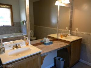 18699 William St, Cassopolis, MI 49031 photo 11