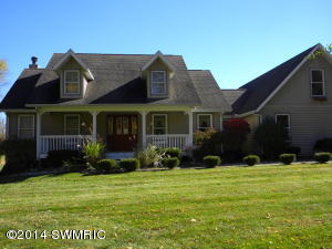 18699 William St, Cassopolis, MI 49031 photo 1