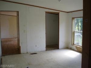 500 Riverview Rd, Lawrence, MI 49064 photo 4