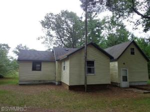 2991 S Elm Ave, White Cloud, MI 49349 photo 3