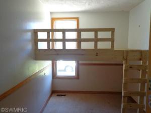 606 E Walker St, Saint Johns, MI 48879 photo 12