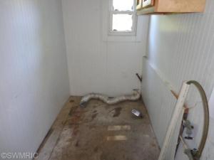 606 E Walker St, Saint Johns, MI 48879 photo 17