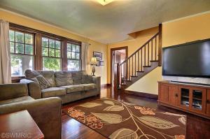 324 E Green St, Marshall, MI 49068 photo 3