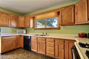 324 E Green St, Marshall, MI 49068 photo 8