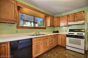 324 E Green St, Marshall, MI 49068 photo 9