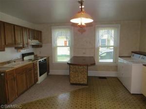 518 E Brg, Plainwell, MI 49080 photo 2