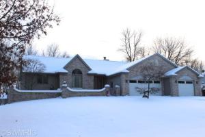 8 Heron Ct, Plainwell, MI 49080 photo 1