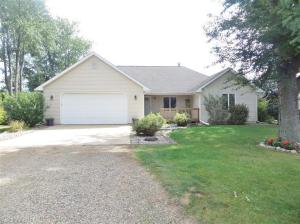 22661 Davis Dr, Three Rivers, MI 49093 photo 2
