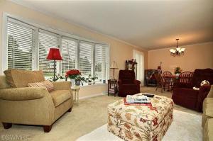 719 Allison Dr, Marshall, MI 49068 photo 2