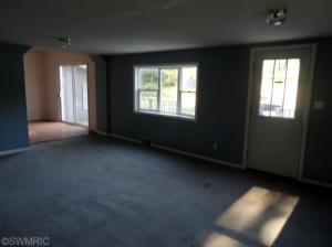 236 E Wagner Rd, Buchanan, MI 49107 photo 2