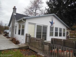 1233 Hess Lake Dr, Grant, MI 49327 photo 2