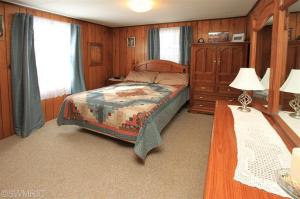 975 106th, Plainwell, MI 49080 photo 5