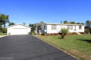975 106th, Plainwell, MI 49080 photo 1
