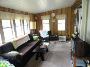 8317 S Pingree St, Baldwin, MI 49304 photo 2