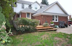 439 E Savidge St, Spring Lake, MI 49456 photo 2
