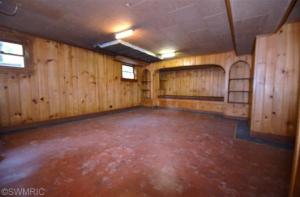 439 E Savidge St, Spring Lake, MI 49456 photo 9