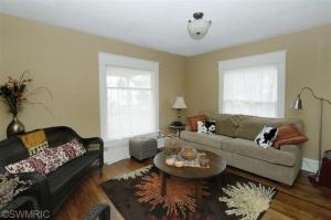 104 E Wheeler, Three Rivers, MI 49093 photo 3