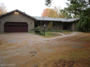 320 S Third Ave, Big Rapids, MI 49307 photo 2