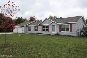 6319 E 44th St, Newaygo, MI 49337 photo 2