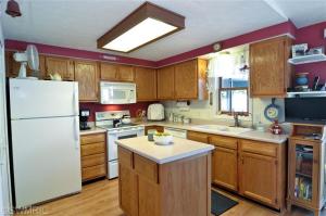 5 Walnut, Three Oaks, MI 49128 photo 3