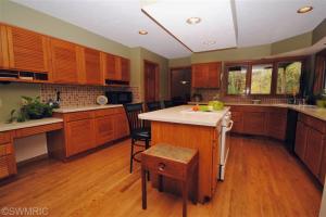 9205 28th St SE, Ada, MI 49301 photo 4