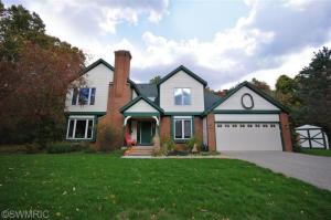9205 28th St SE, Ada, MI 49301 photo 1