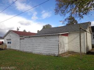 808 Atwater St, Lyons, MI 48851 photo 4