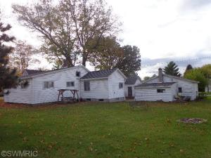 808 Atwater St, Lyons, MI 48851 photo 5