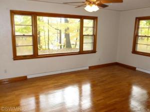 312 W Jackson St, Augusta, MI 49012 photo 4