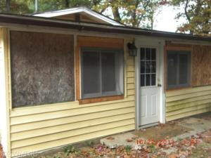 2177 E Oak St, Newaygo, MI 49337 photo 2
