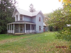 246 Cherry St, Freeport, MI 49325 photo 2