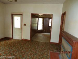 246 Cherry St, Freeport, MI 49325 photo 5