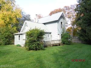 246 Cherry St, Freeport, MI 49325 photo 9
