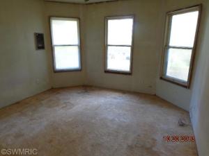 246 Cherry St, Freeport, MI 49325 photo 8