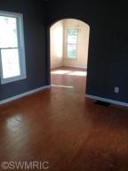 616 Elm St, Three Rivers, MI 49093 photo 2