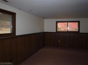 608 E Lewis St, Whitehall, MI 49461 photo 6