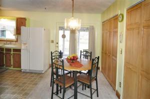 2327 E Ave, Kalamazoo, MI 49004 photo 5