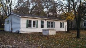 939 Charles St, Plainwell, MI 49080 photo 1