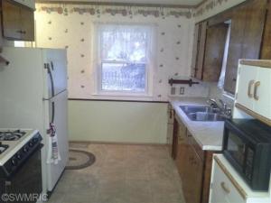 534 E Main St, Saranac, MI 48881 photo 4