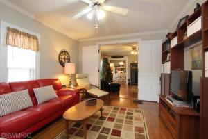 501 Pearl St, Belding, MI 48809 photo 3