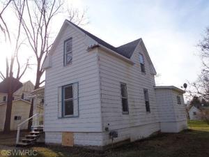 717 3rd Ave, Alma, MI 48801 photo 4