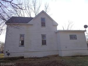 717 3rd Ave, Alma, MI 48801 photo 3