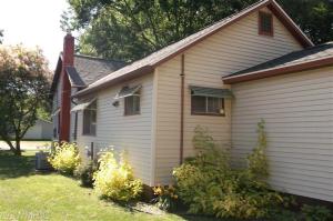 516 11th St, Three Rivers, MI 49093 photo 1