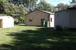516 11th St, Three Rivers, MI 49093 photo 3